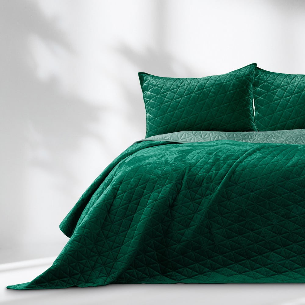 Zöld bársony steppelt ágytakaró 240x260 cm Laila – Restilo