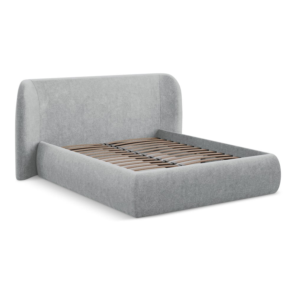 Világosszürke kárpitozott ágyneműtartós franciaágy ágyráccsal 140x200 cm Hauke – Makamii